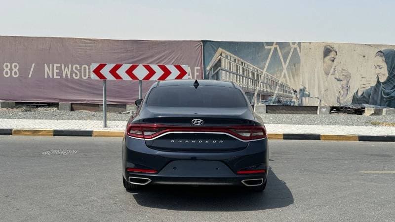 2017 Hyundai Grandeur STANDARD thumbnail 8