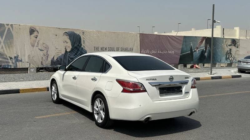 2014 Nissan Altima SL thumbnail 4
