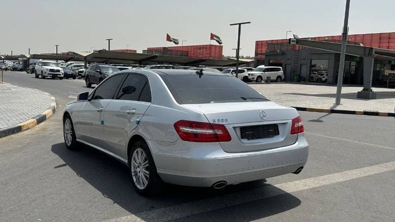 2012 Mercedes Benz E300 ELEGANCE thumbnail 4