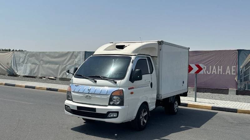 2017 Hyundai Porter STANDARD thumbnail 3