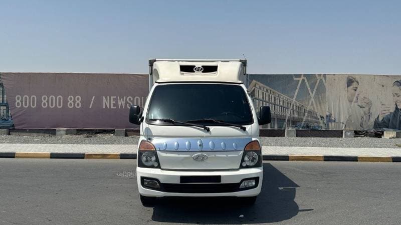 2017 Hyundai Porter STANDARD thumbnail 2