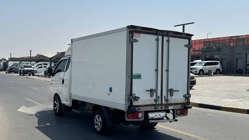 2017 Hyundai Porter STANDARD thumbnail 4