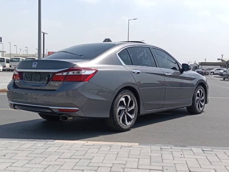 2017 Honda Accord EX thumbnail 5