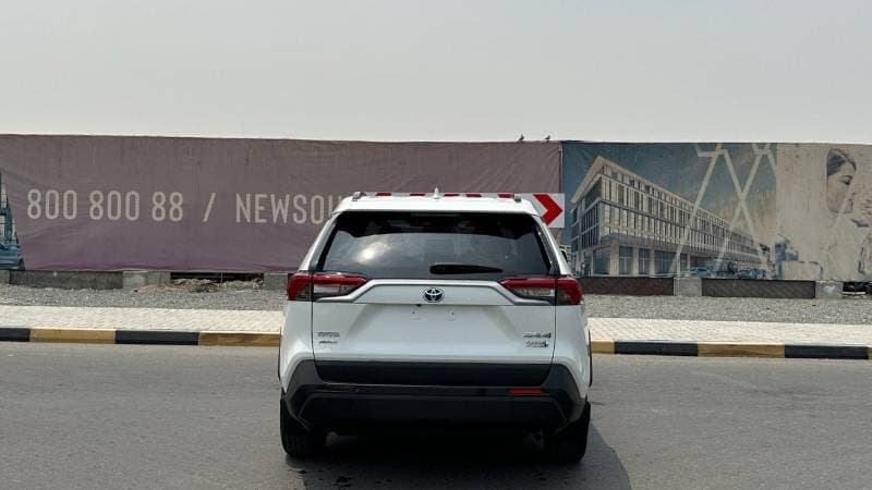 2024 Toyota RAV4 VXR HEV thumbnail 8