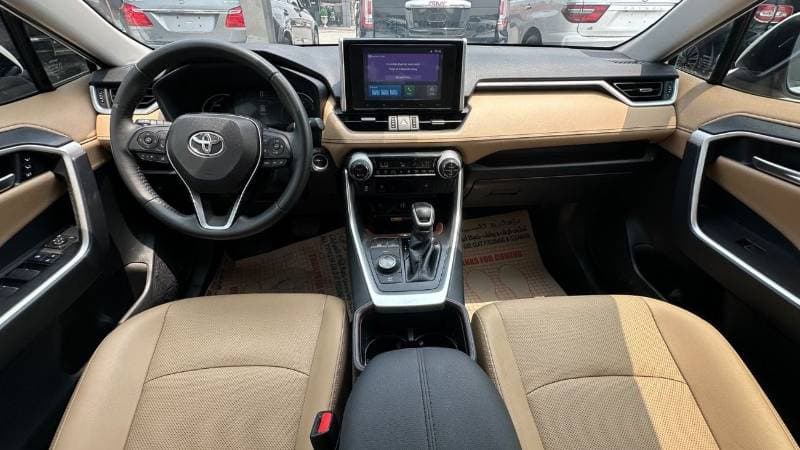 2024 Toyota RAV4 VXR HEV thumbnail 4