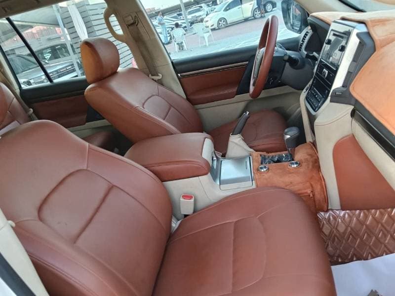 2021 Toyota Land Cruiser GXR thumbnail 8