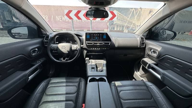 2025 Citroen C5 Aircross SHINE thumbnail 4
