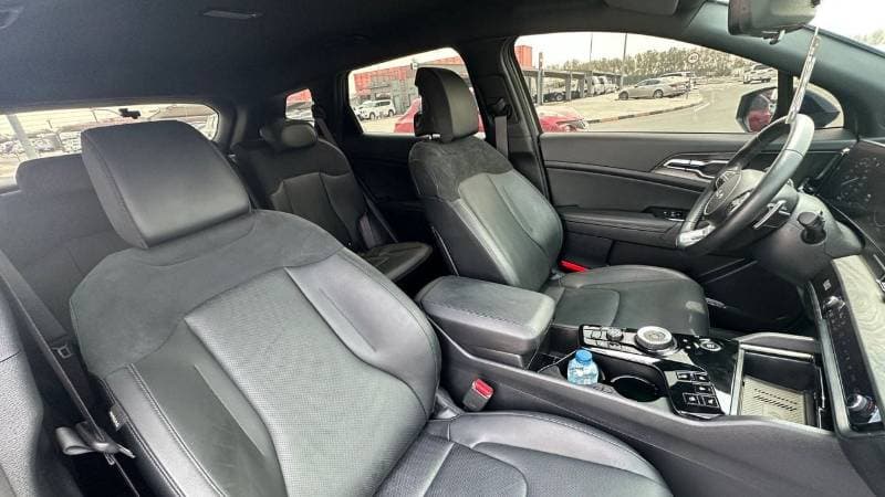 2025 Kia Sportage SX thumbnail 5