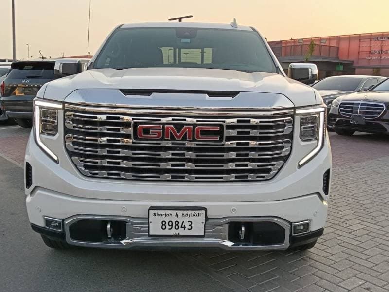 2024 GMC Sierra DENALI thumbnail 2