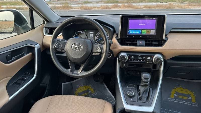 2025 Toyota RAV4 EXR HEV thumbnail 6