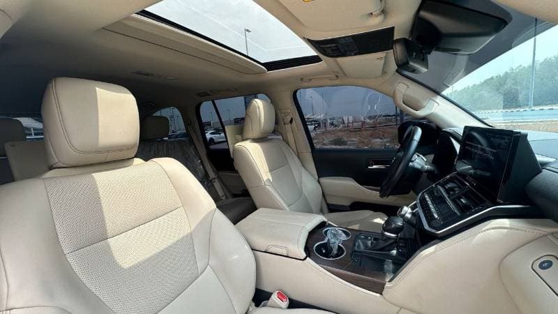 2023 Toyota Land Cruiser GXR thumbnail 5