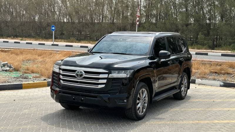 2023 Toyota Land Cruiser GXR thumbnail 3