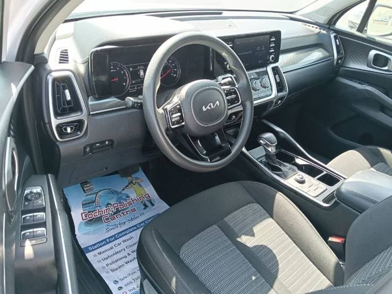2021 Kia Sorento LX thumbnail 8