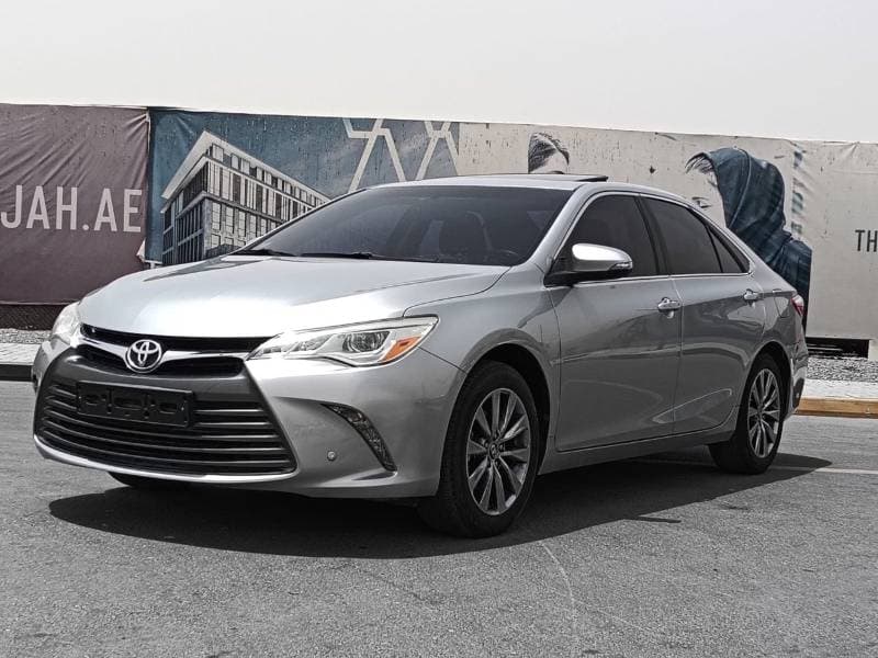 2016 Toyota Camry GLX thumbnail 2