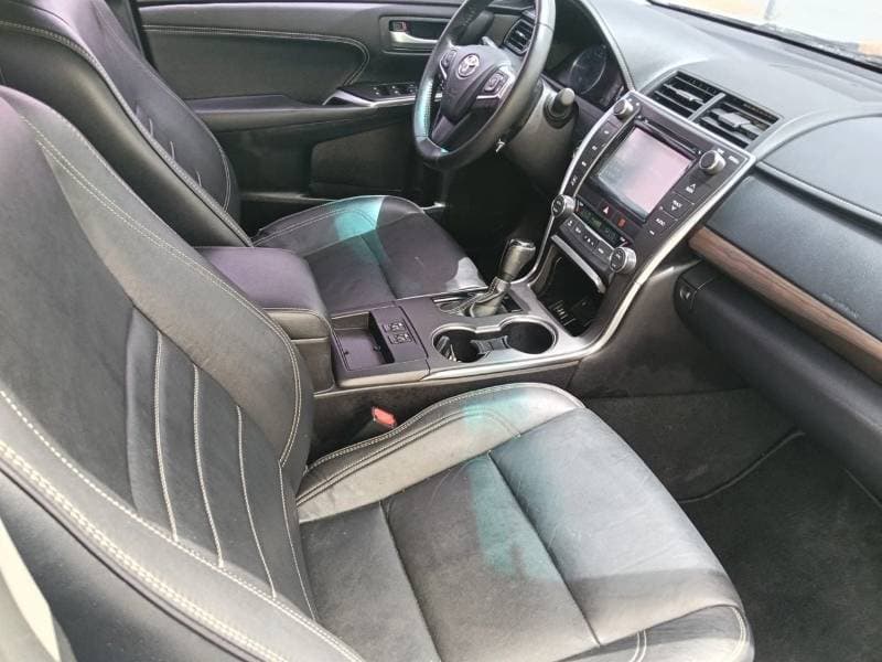 2016 Toyota Camry GLX thumbnail 6