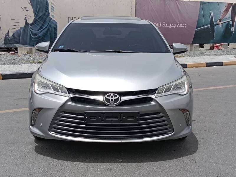 2016 Toyota Camry GLX thumbnail 3