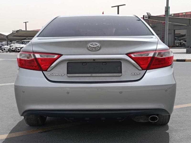 2016 Toyota Camry GLX thumbnail 5