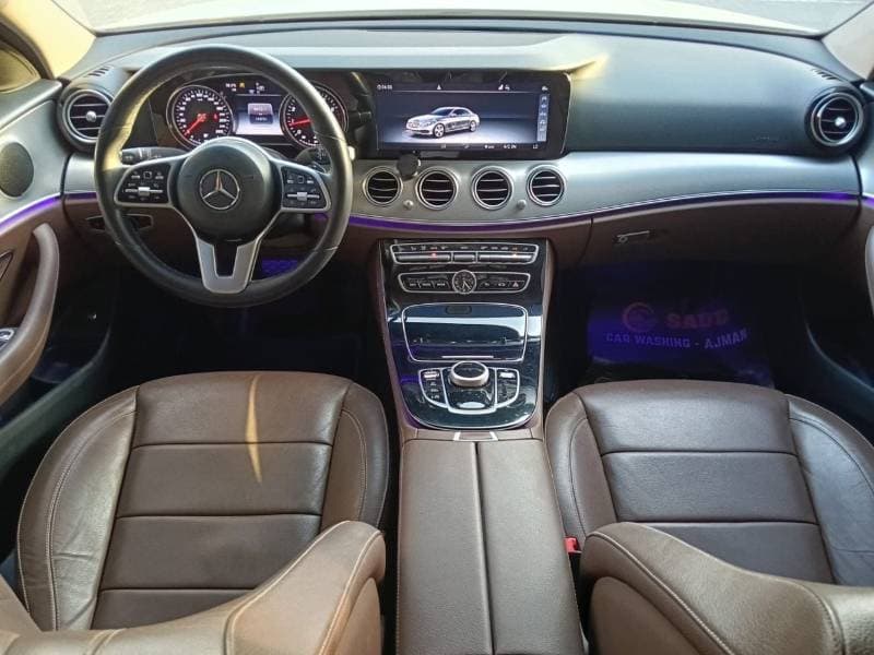 2019 Mercedes Benz E200 AMG thumbnail 4