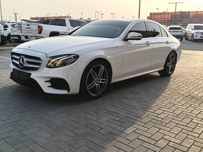 2019 Mercedes Benz E200 AMG thumbnail 3