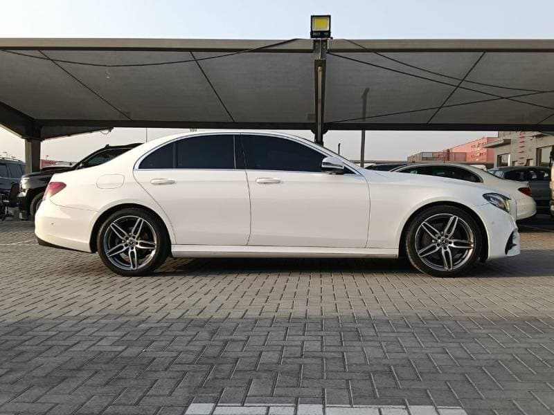 2019 Mercedes Benz E200 AMG thumbnail 7