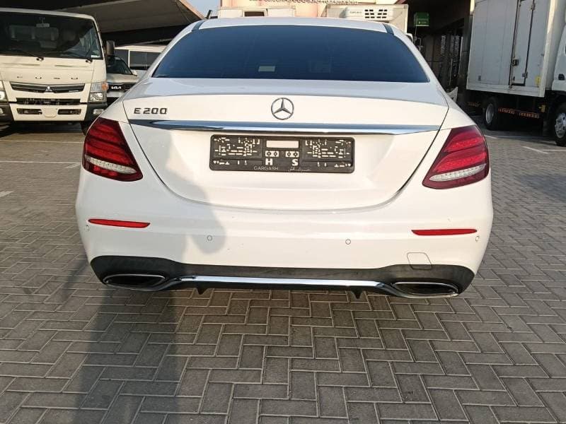 2019 Mercedes Benz E200 AMG thumbnail 8