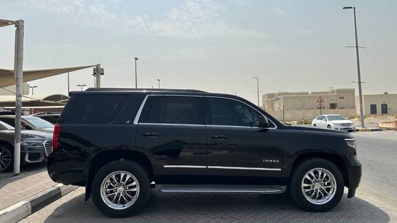 2015 Chevrolet Tahoe LTZ thumbnail 8