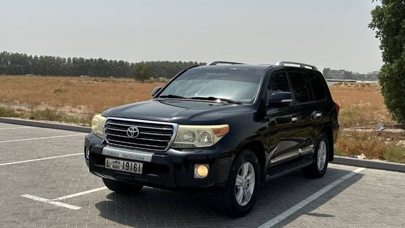2014 Toyota Land Cruiser GXR thumbnail 3