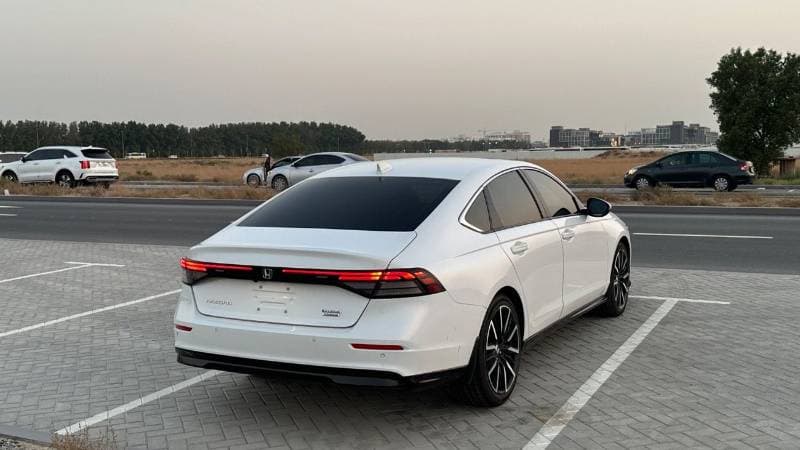 2025 Honda Accord HEV EXL thumbnail 7