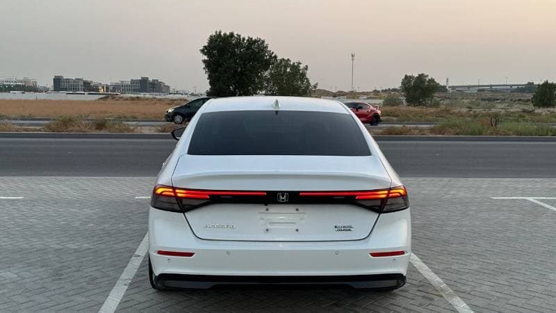 2025 Honda Accord HEV EXL thumbnail 8