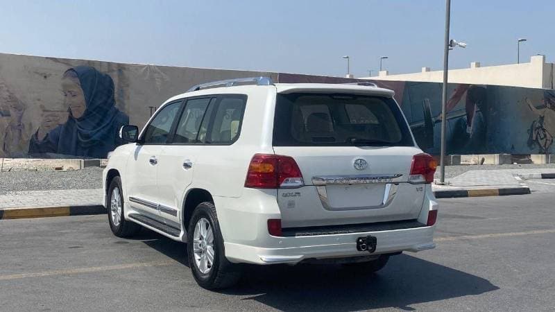 2014 Toyota Land Cruiser GXR thumbnail 7