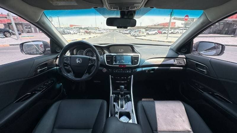 2017 Honda Accord EX PLUS thumbnail 4