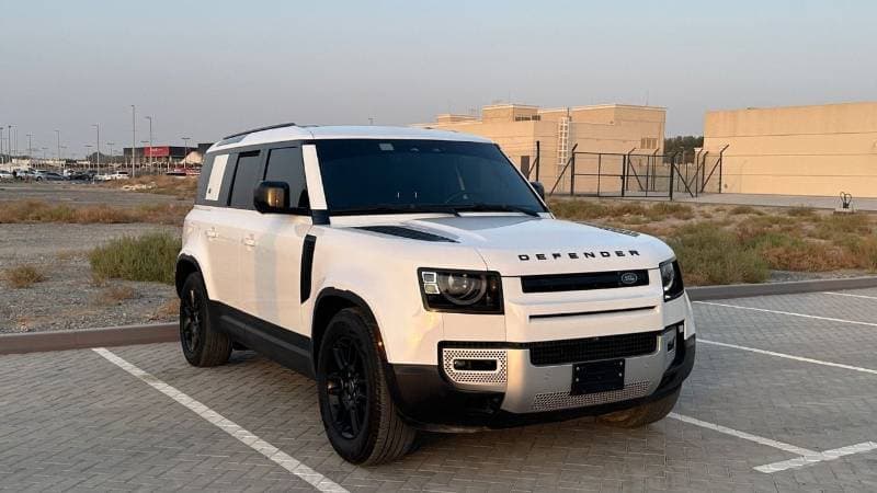 2024 Land Rover Defender 110 SE P300