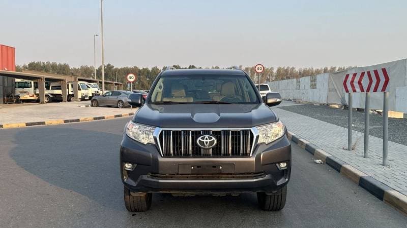 2022 Toyota Prado TX L thumbnail 2
