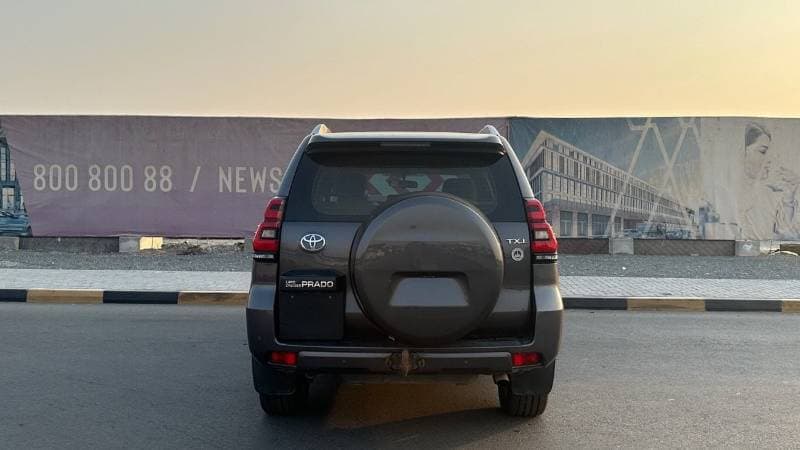 2022 Toyota Prado TX L thumbnail 8