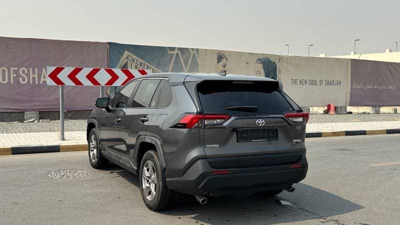 2025 Toyota RAV4 EX thumbnail 7