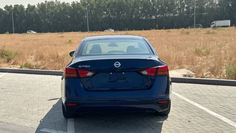 2022 Nissan Altima SV thumbnail 7