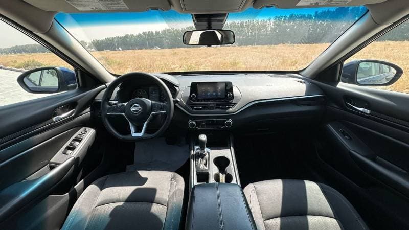 2022 Nissan Altima SV thumbnail 3