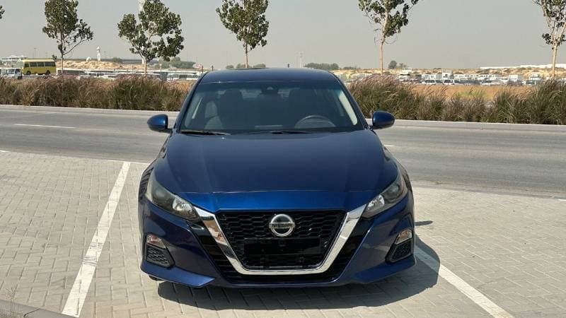 2022 Nissan Altima SV thumbnail 2