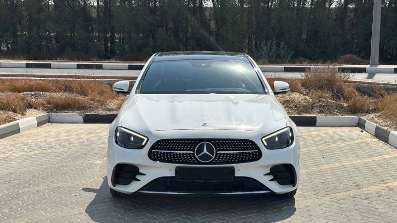 2021 Mercedes Benz E200 AMG thumbnail 2