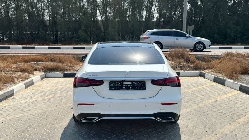 2021 Mercedes Benz E200 AMG thumbnail 8