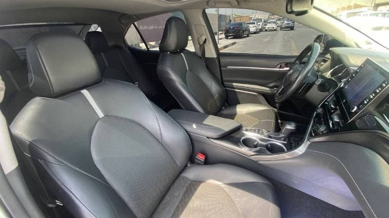 2021 Toyota Camry GRANDE HEV thumbnail 5