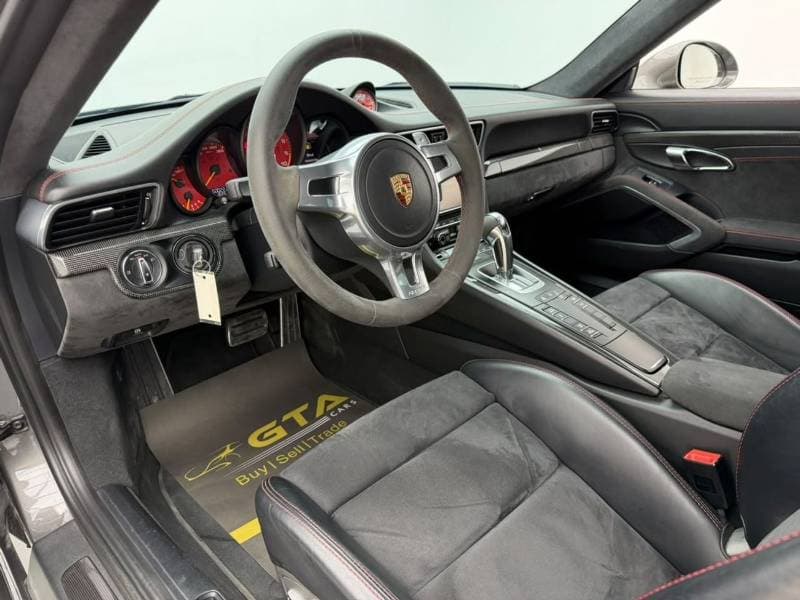 2015 Porsche 911 GT3 thumbnail 8