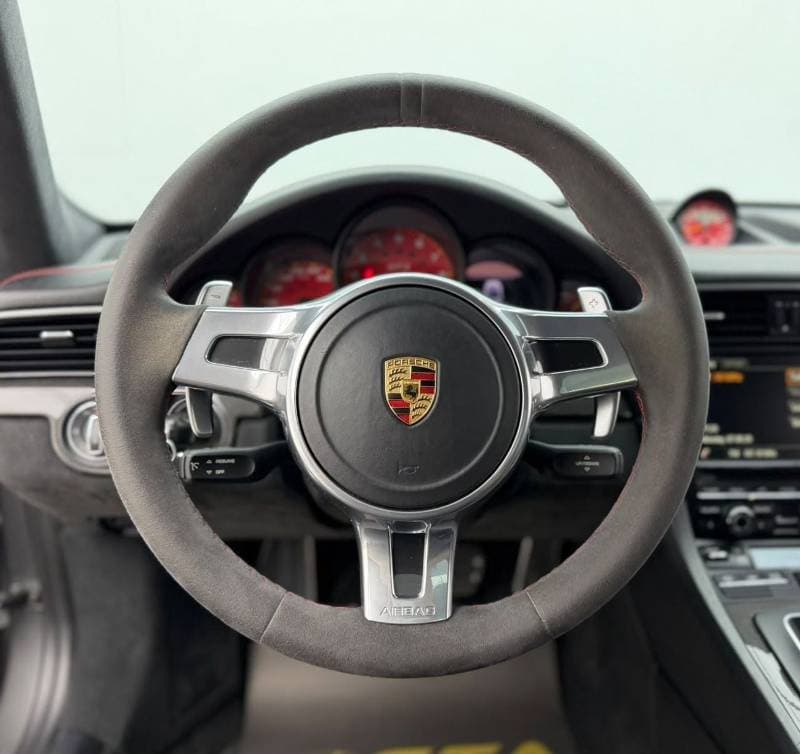 2015 Porsche 911 GT3 thumbnail 7