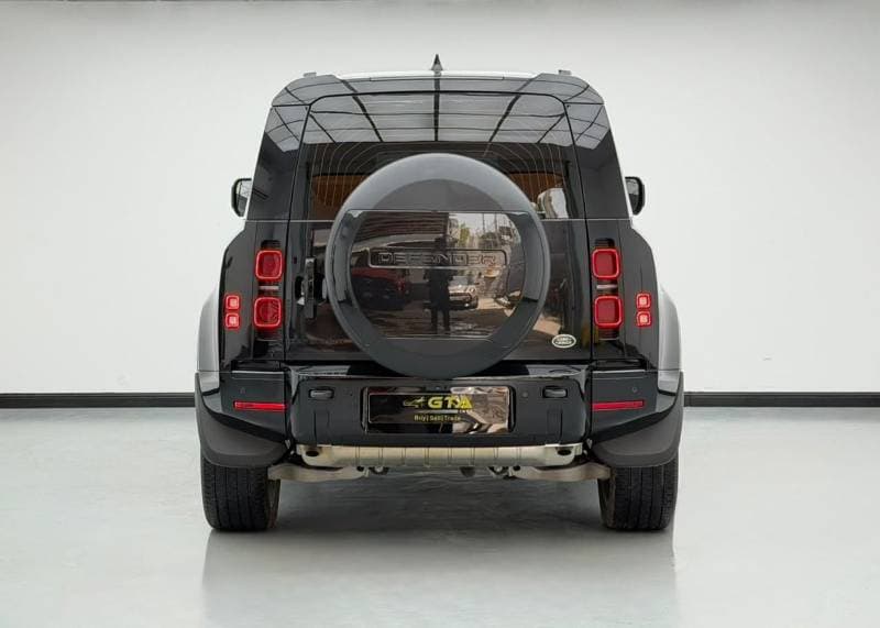 2023 Land Rover Defender 90 X DYNAMIC HSE P400 thumbnail 5