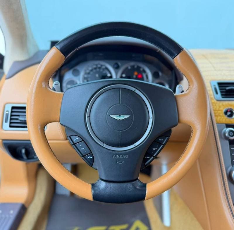 2013 Aston Martin DB9 STANDARD thumbnail 7