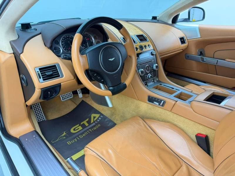 2013 Aston Martin DB9 STANDARD thumbnail 8