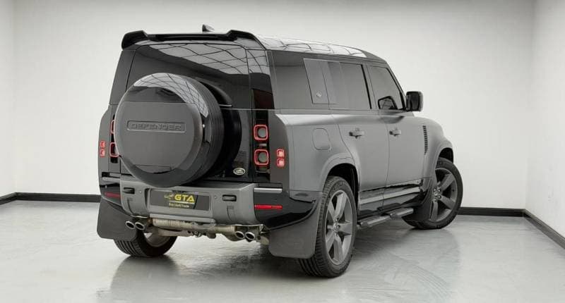 2023 Land Rover Defender 110 CARPATHIAN EDITION P525 thumbnail 4