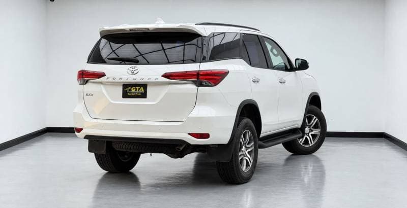 2024 Toyota Fortuner EXR thumbnail 4