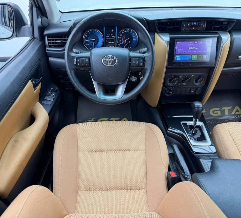 2024 Toyota Fortuner EXR thumbnail 8