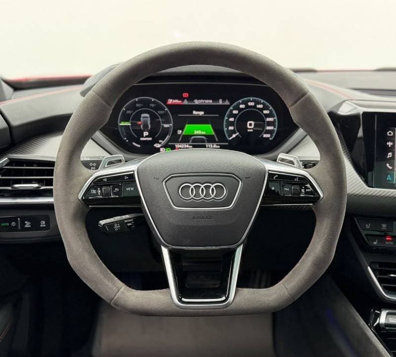 2022 Audi e tron GT thumbnail 7